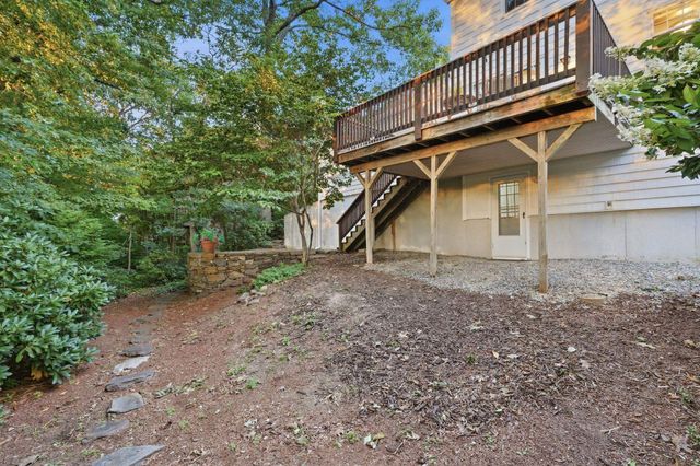 15 Warton Road, Nashua, NH 03062