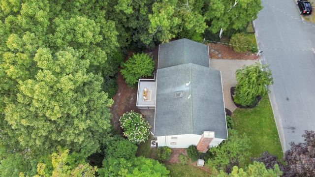 15 Warton Road, Nashua, NH 03062
