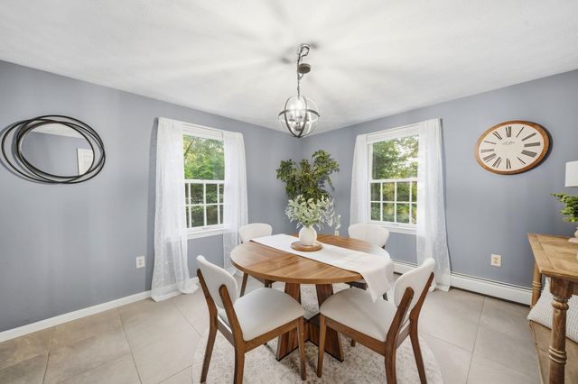 15 Warton Road, Nashua, NH 03062