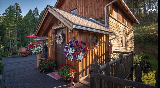 192 Mountain Brook Road, Livingston, MT 59047