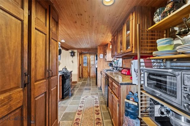 192 Mountain Brook Road, Livingston, MT 59047