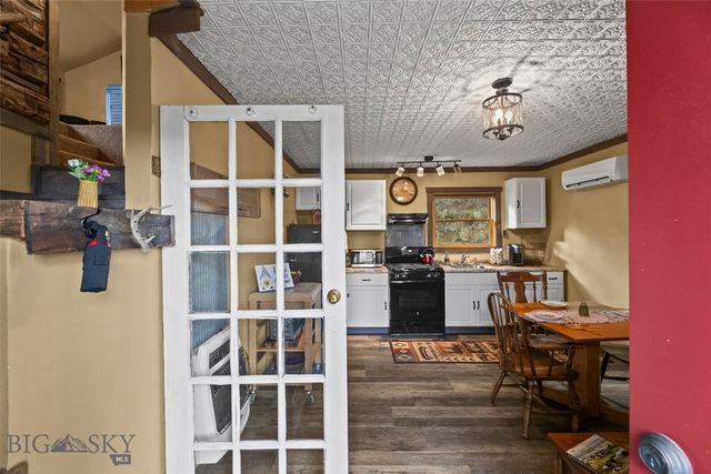 192 Mountain Brook Road, Livingston, MT 59047