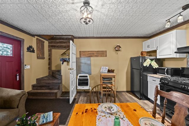 192 Mountain Brook Road, Livingston, MT 59047