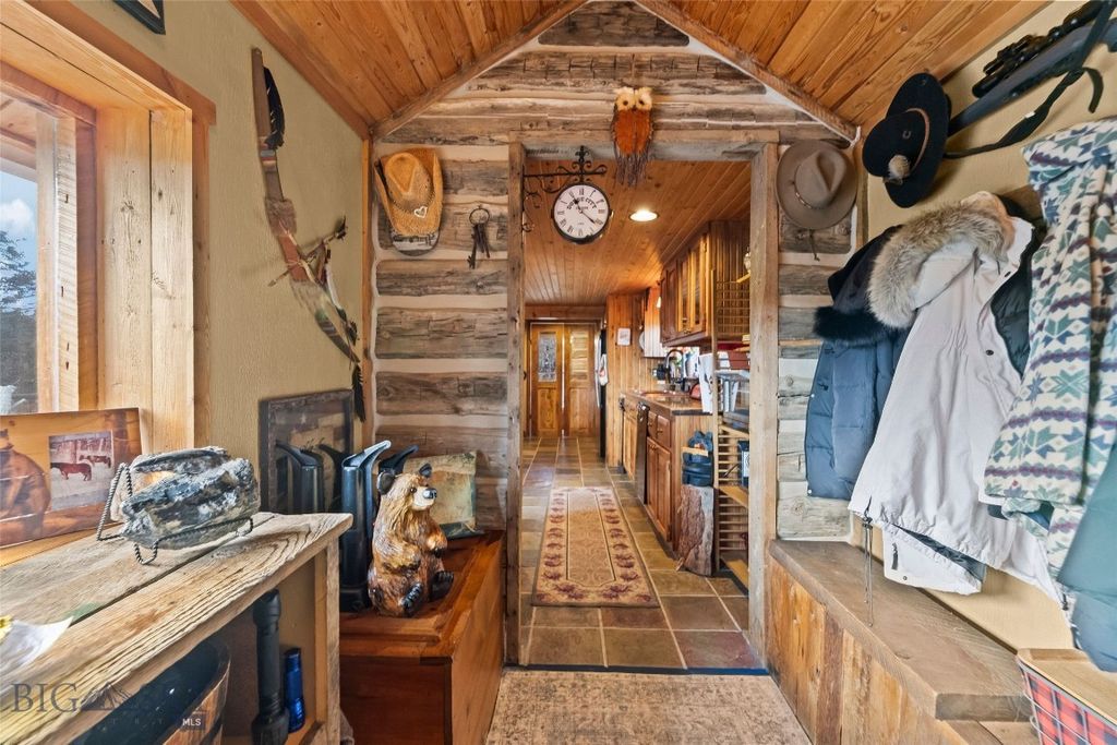 192 Mountain Brook Road, Livingston, MT 59047 photo 4