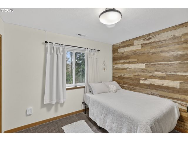 831 VIRGINIA Cir, Clatskanie, OR 97016