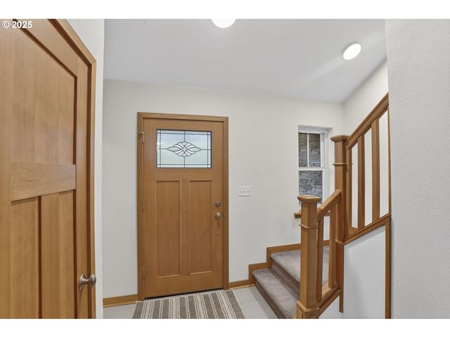 831 VIRGINIA Cir, Clatskanie, OR 97016