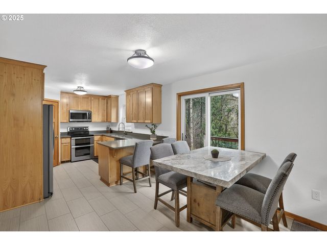 831 VIRGINIA Cir, Clatskanie, OR 97016