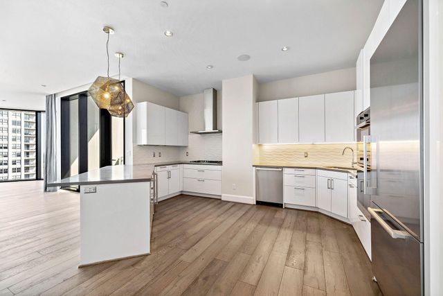1409 Post Oak Boulevard 1602, Houston, TX 77056
