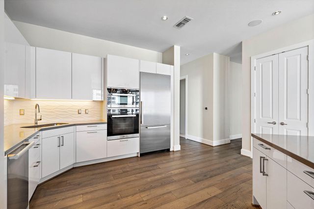 1409 Post Oak Boulevard 1602, Houston, TX 77056