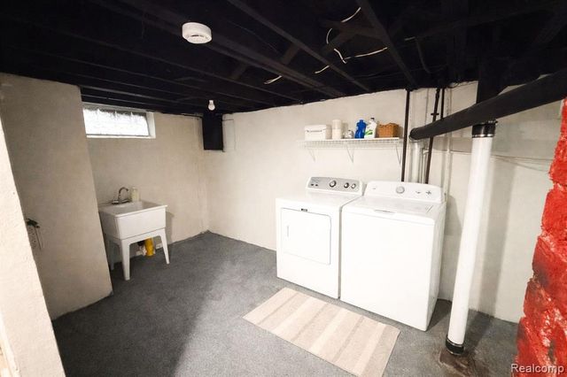 11108 Maxwell Avenue, Warren, MI 48089