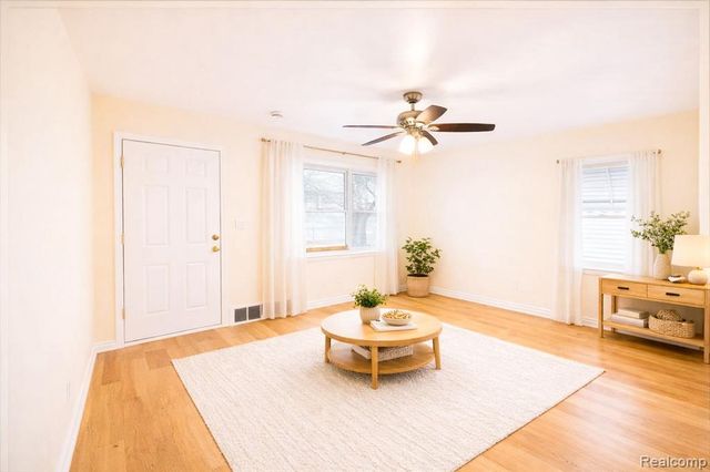 11108 Maxwell Avenue, Warren, MI 48089