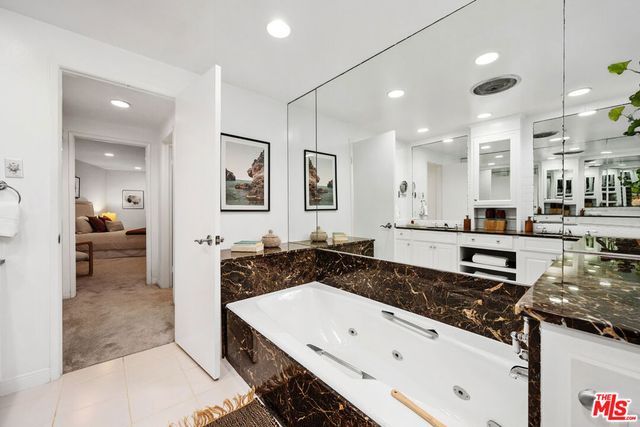 11687 Bellagio Road 3, Los Angeles, CA 90049