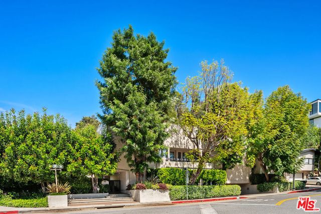 11687 Bellagio Road 3, Los Angeles, CA 90049