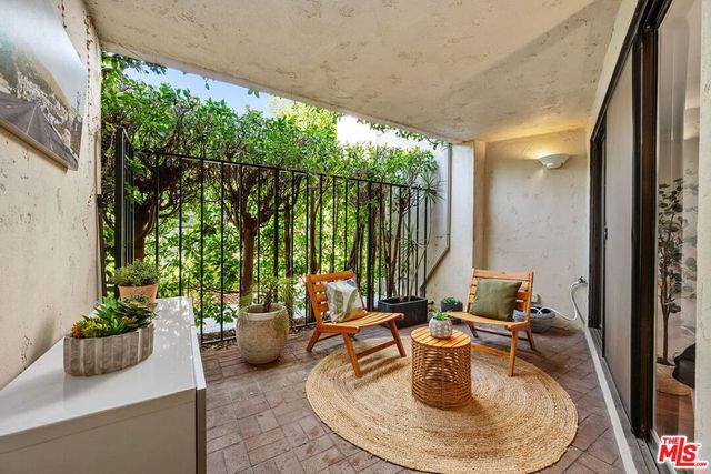 11687 Bellagio Road 3, Los Angeles, CA 90049