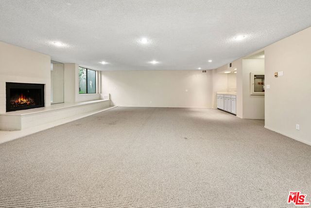 11687 Bellagio Road 3, Los Angeles, CA 90049