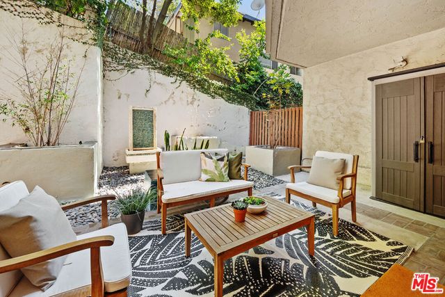 11687 Bellagio Road 3, Los Angeles, CA 90049