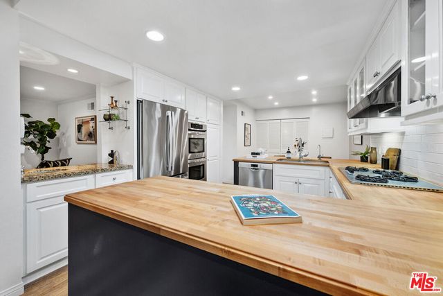 11687 Bellagio Road 3, Los Angeles, CA 90049