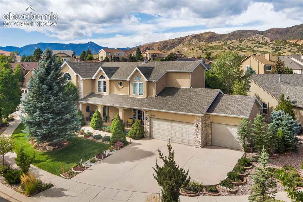 2285 Vanreen Drive, Colorado Springs, CO 80919 — exterior