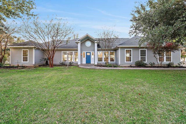 4521 W Bayshore Road A, Anahuac, TX 77514