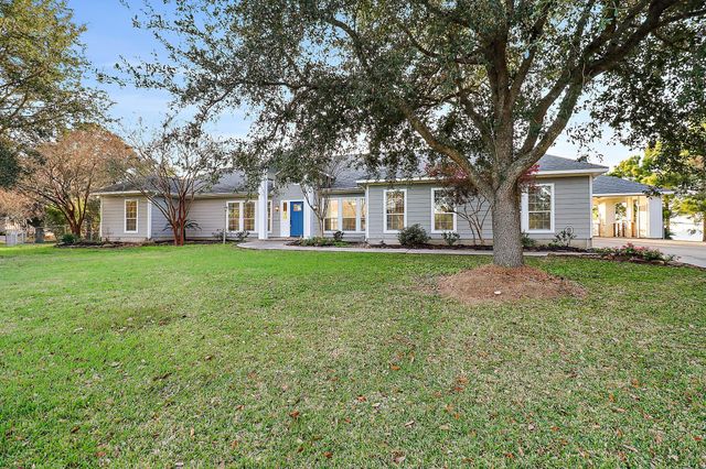 4521 W Bayshore Road A, Anahuac, TX 77514