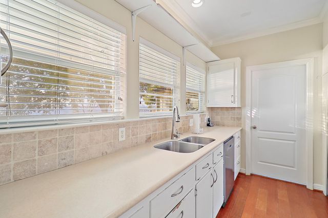 4521 W Bayshore Road A, Anahuac, TX 77514