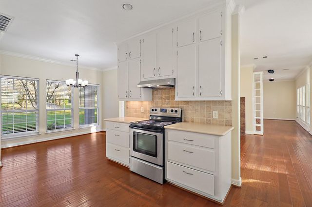 4521 W Bayshore Road A, Anahuac, TX 77514