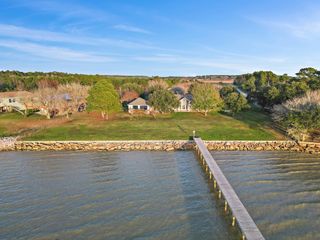 4521 W Bayshore Road A, Anahuac, TX 77514