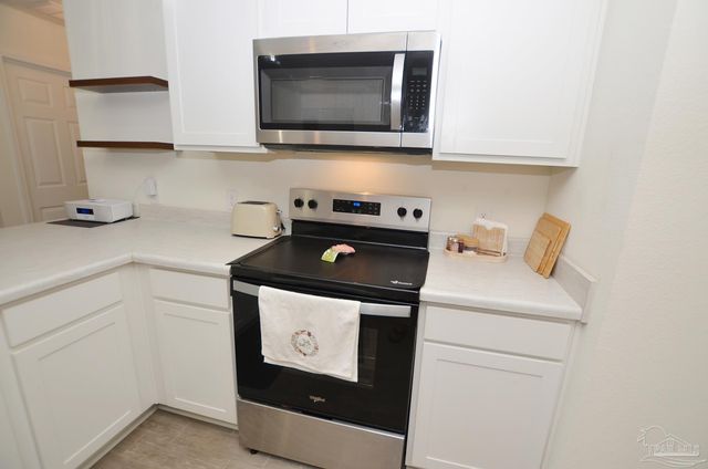 6618 Angle Rd, Navarre, FL 32566