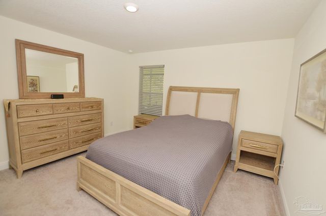 6618 Angle Rd, Navarre, FL 32566