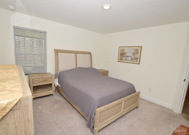 6618 Angle Rd, Navarre, FL 32566