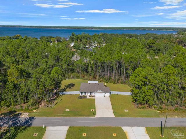 6618 Angle Rd, Navarre, FL 32566