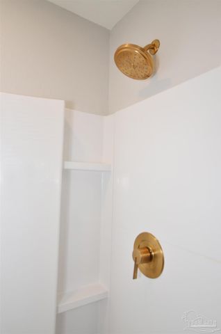 6618 Angle Rd, Navarre, FL 32566