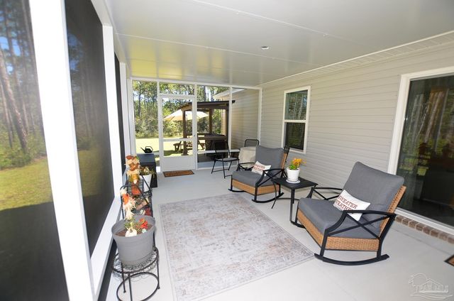 6618 Angle Rd, Navarre, FL 32566