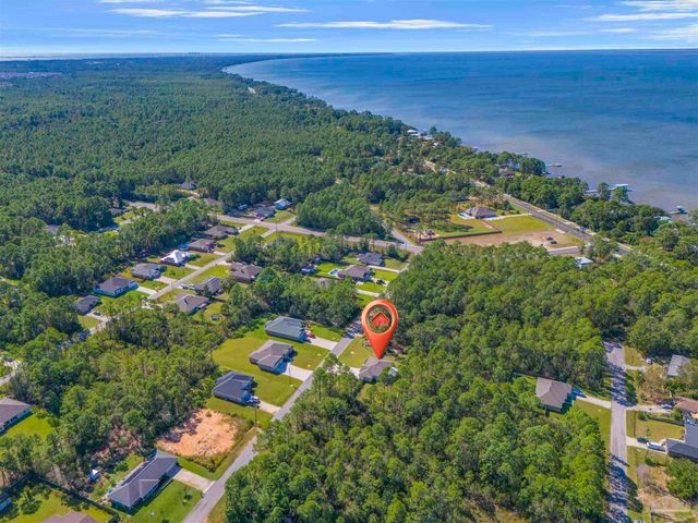 6618 Angle Rd, Navarre, FL 32566