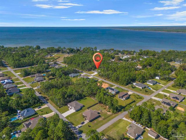 6618 Angle Rd, Navarre, FL 32566