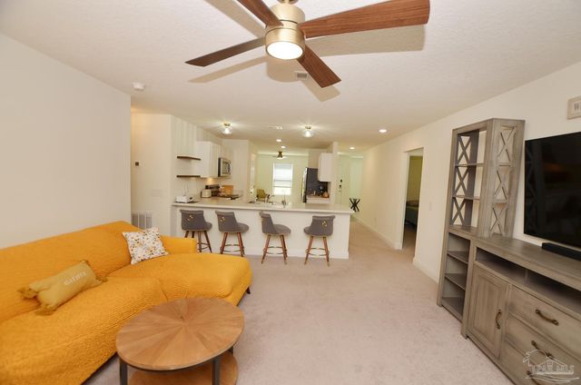 6618 Angle Rd, Navarre, FL 32566