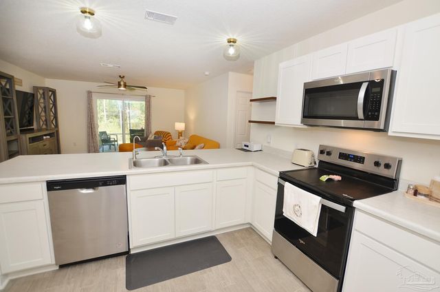 6618 Angle Rd, Navarre, FL 32566