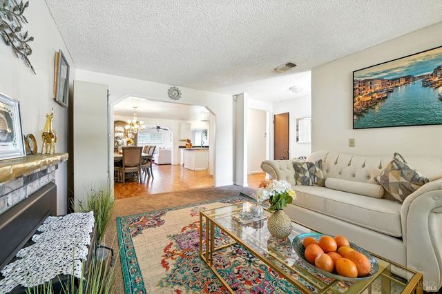 829 Tree Duck Way, Suisun City, CA 94585