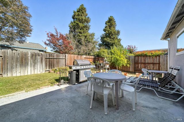 829 Tree Duck Way, Suisun City, CA 94585