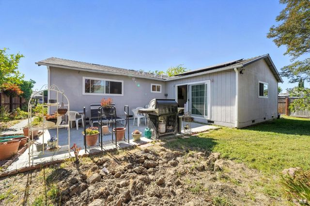 829 Tree Duck Way, Suisun City, CA 94585