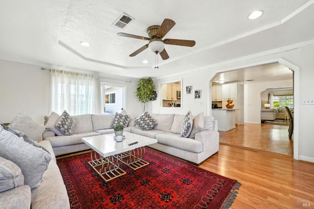 829 Tree Duck Way, Suisun City, CA 94585