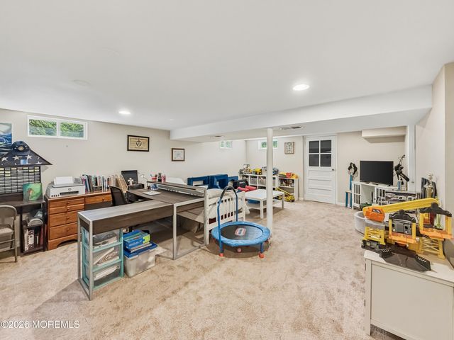 6 Aaron Avenue, Howell, NJ 07731