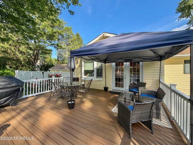 6 Aaron Avenue, Howell, NJ 07731