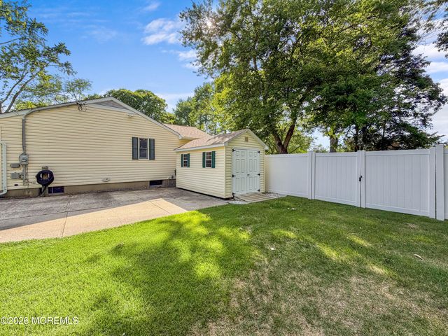6 Aaron Avenue, Howell, NJ 07731