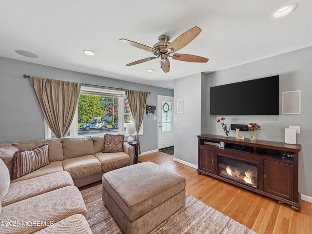 6 Aaron Avenue, Howell, NJ 07731