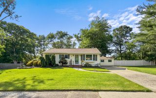 6 Aaron Avenue, Howell, NJ 07731