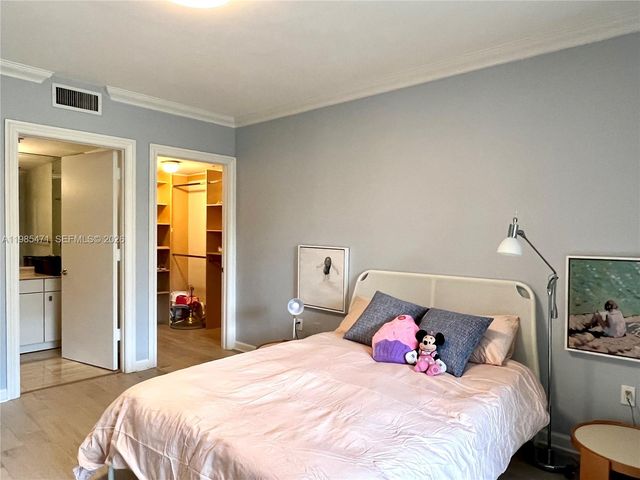 445 Grand Bay Dr 310, Key Biscayne, FL 33149