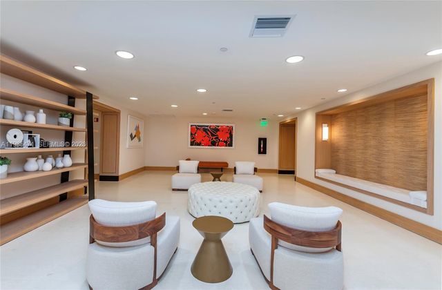 445 Grand Bay Dr 310, Key Biscayne, FL 33149