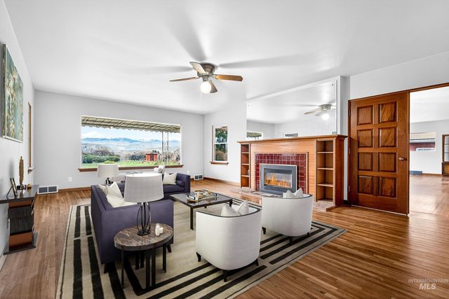 3322 N Mountain View Dr, Boise, ID 83704