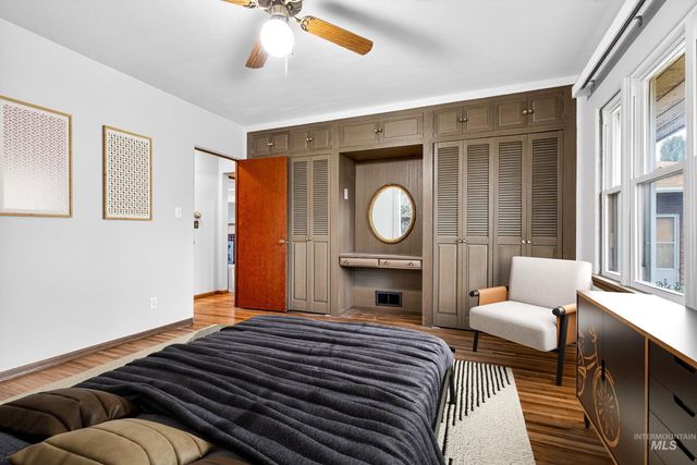 3322 N Mountain View Dr, Boise, ID 83704